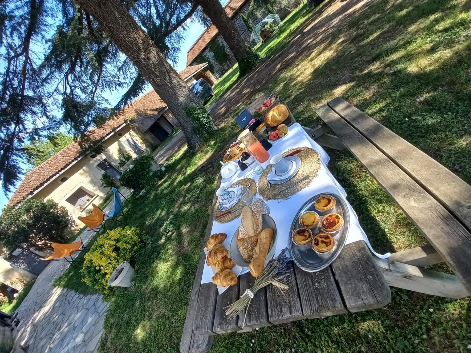 L' Embellie Sur Lot Bed & Breakfast Sainte-Livrade-sur-Lot Екстериор снимка